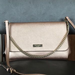 Kate spade purse. Gold. GREAT condition.
